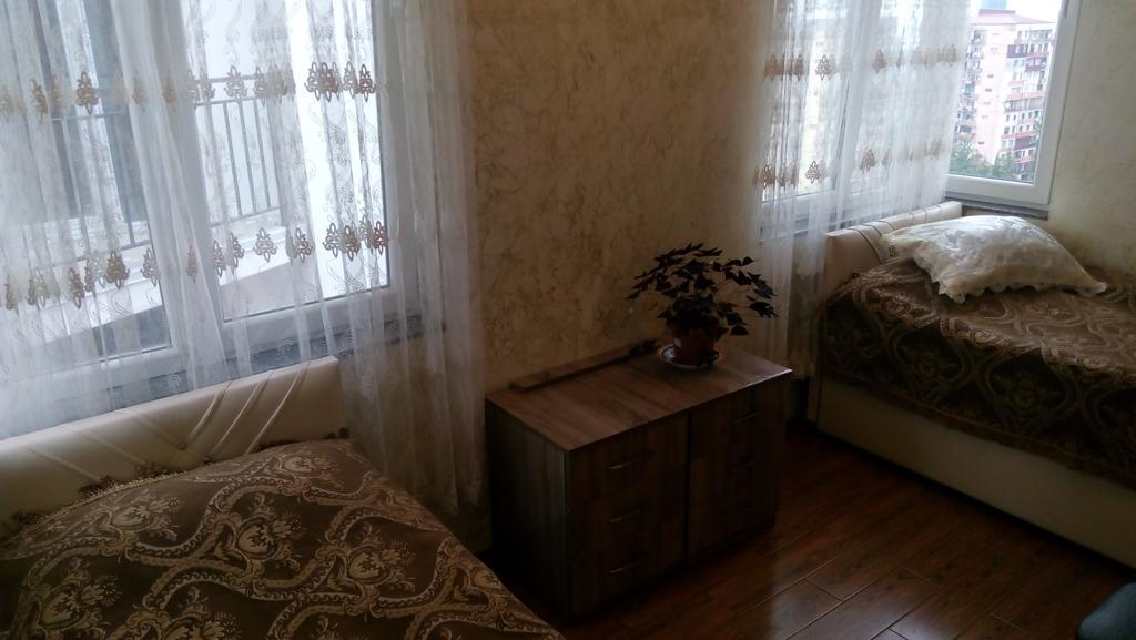 Tamar'S Apartment On Inasaridze 7A Batoumi Extérieur photo